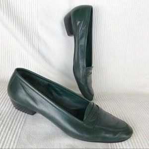 Salvatore Ferragammo Vintage Green Loafers sz 9